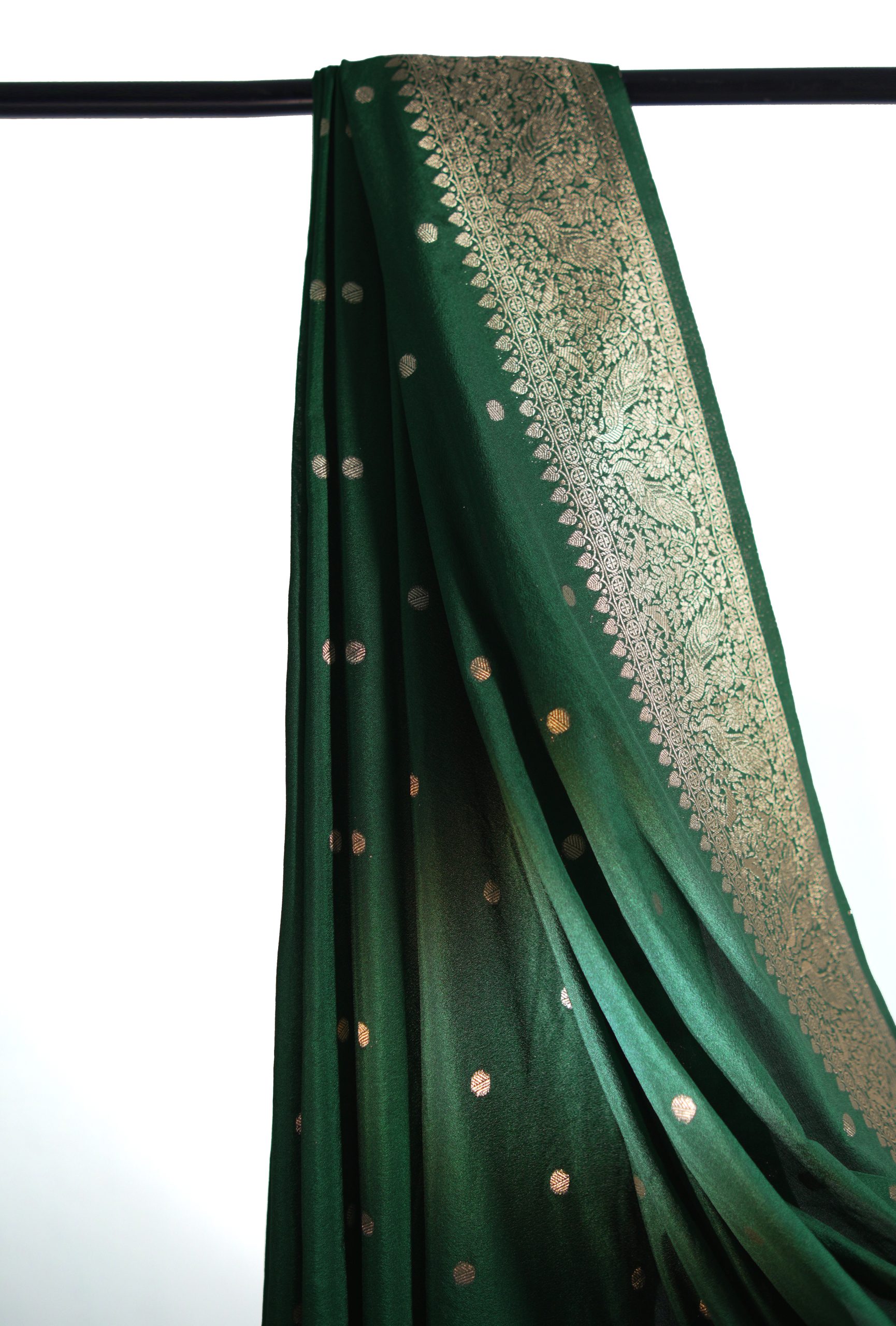 Crepe Silk Saree with Polka Dot Buti & Zari Border - Image 4